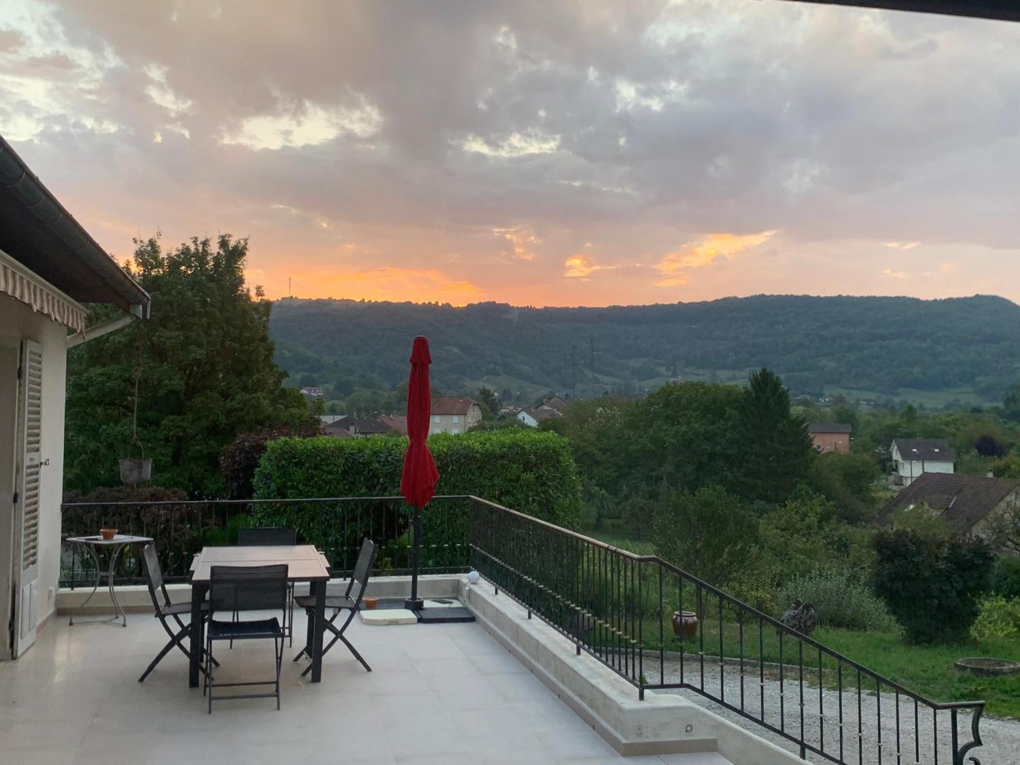 Longue Vue En Arbois Bed and Breakfast Εξωτερικό φωτογραφία