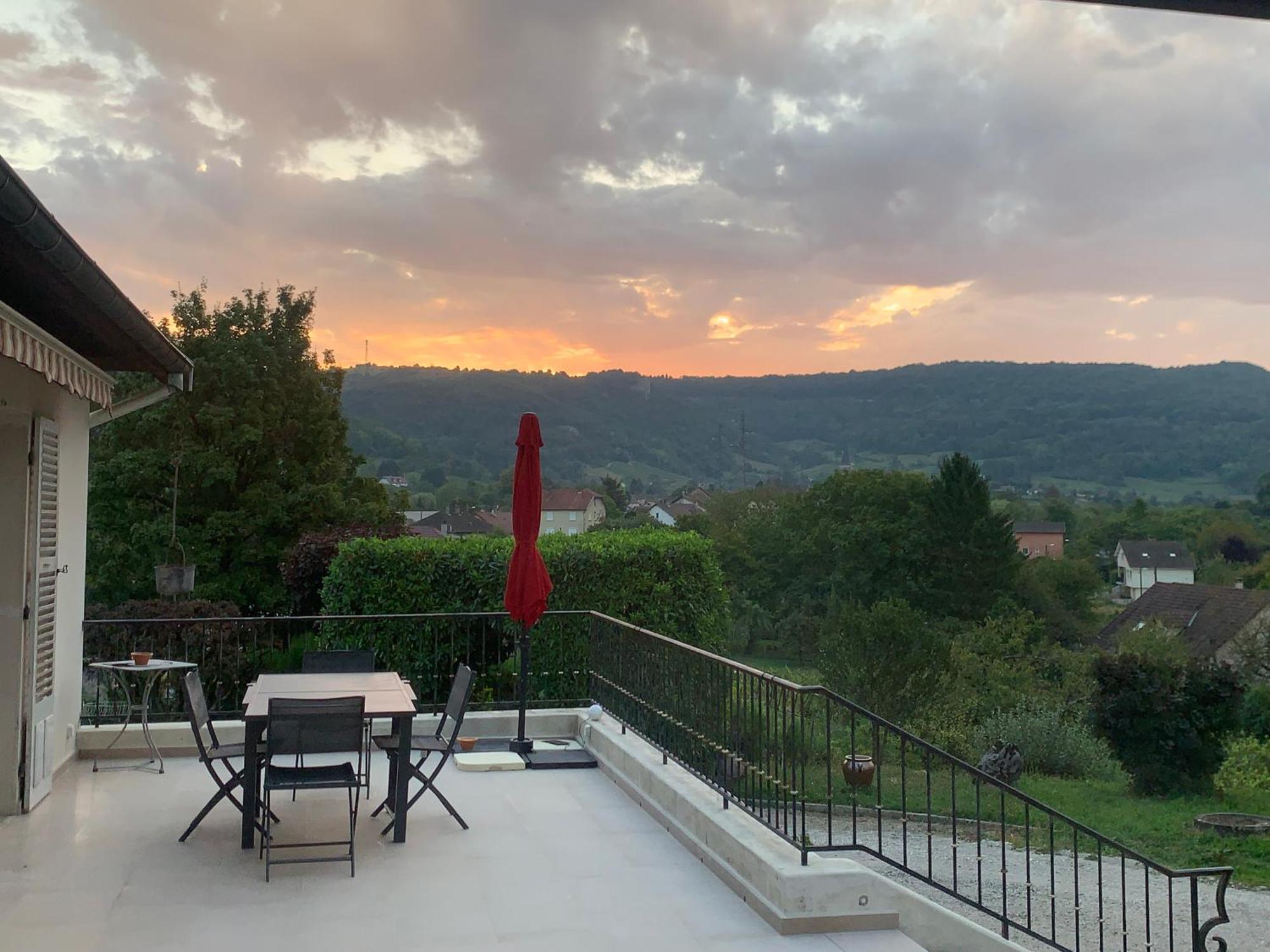 Longue Vue En Arbois Bed and Breakfast Εξωτερικό φωτογραφία